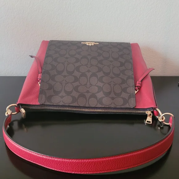 Coach Marlon Hobo In Signature Canvas - Picture 11 of 16